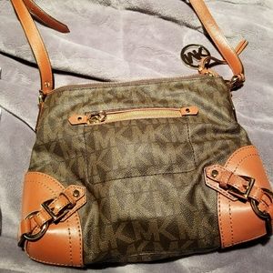 Michael kors purse